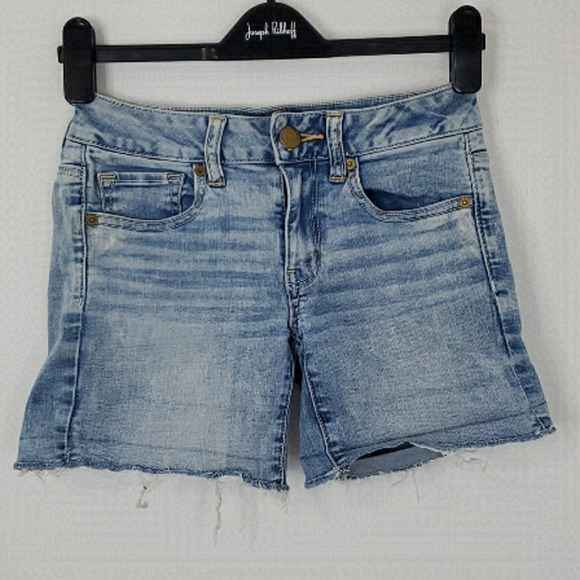 American Eagle size 2 super super stretch mid rise jean shorts - Picture 1 of 8